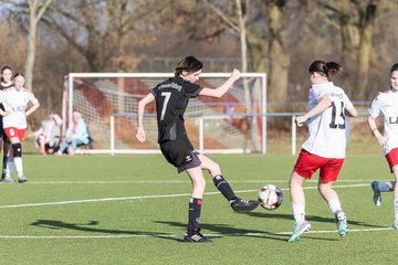 Bild 171 - wBJ SV Wahlstedt - SV Henstedt Ulzburg : Ergebnis: 0:1